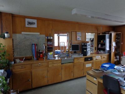 Bahnhofbüro, hinter den Kulissen