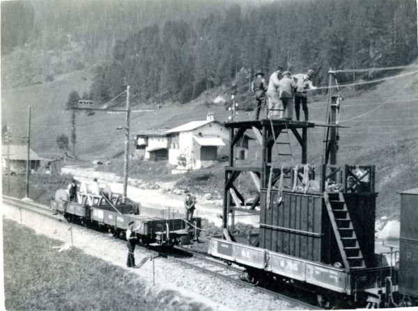 Sommer 1919: Bauzug unterwegs im «Unterschnitt»
