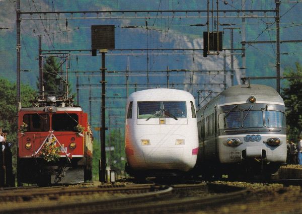 Die "701" der RhB, der ICE 1 der DB und der TEE der SBB bei der Einfahrt in Chur.
